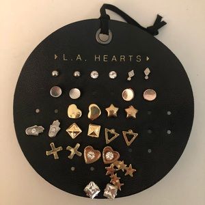 LOT OF 14 PAIRS of earrings